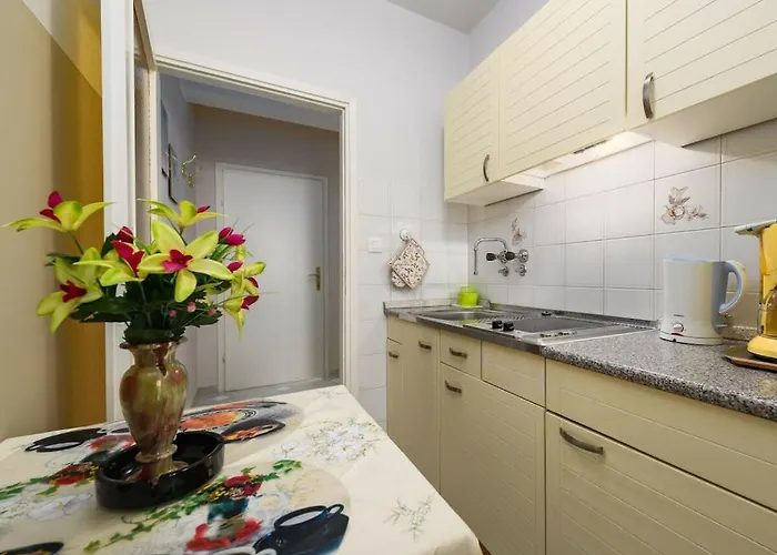 Σπίτι διακοπών In With Swimming Pool Πόρετς