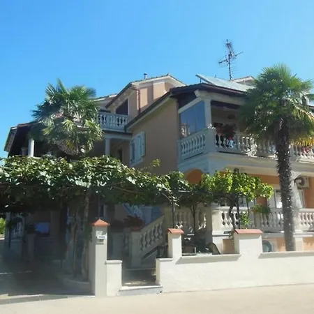 Tatil Evi In With Swimming Pool Poreč